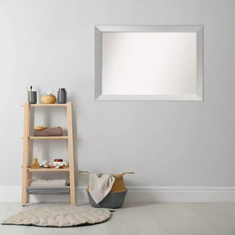 Badezimmer-Wandspiegel aus Holz ohne Facettenschliff