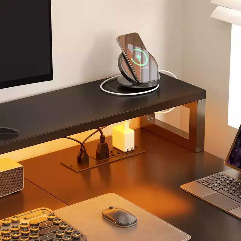 Klapptisch in L-Form fürs Büro mit Ladestation