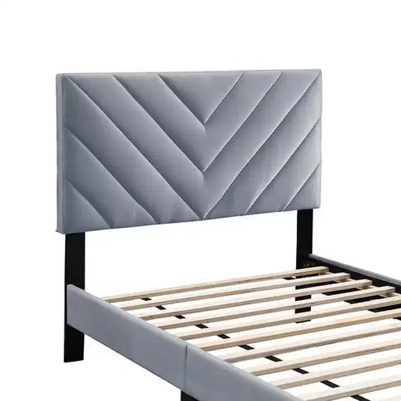 Doppelbett im skandinavischen Stil