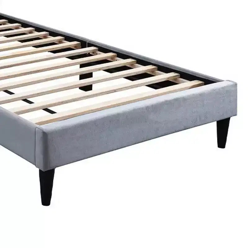 Doppelbett im skandinavischen Stil