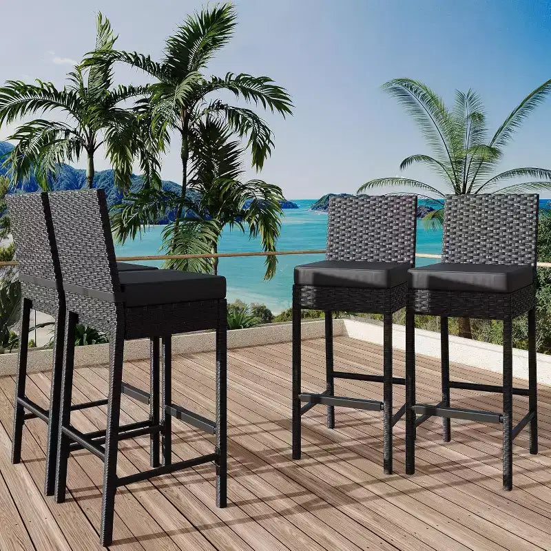 Outdoor-Barhocker-Set aus Rattan