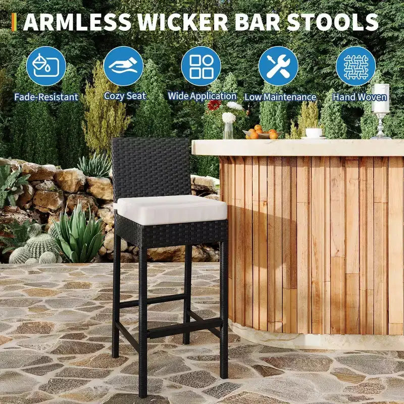 Outdoor-Barhocker-Set aus Rattan