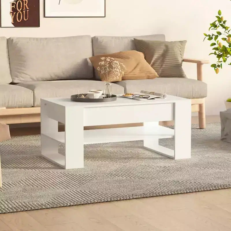Table basse noire de taille moyenne en bois d’ingénierie
