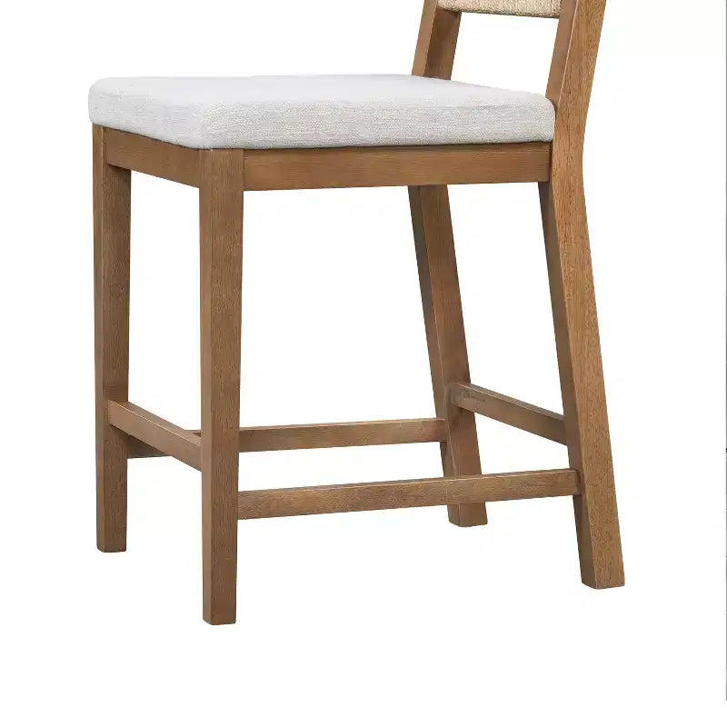 Tabouret de bar en hévéa avec assise tressée en rotin