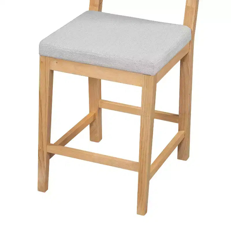 Tabouret de bar en hévéa avec assise tressée en rotin