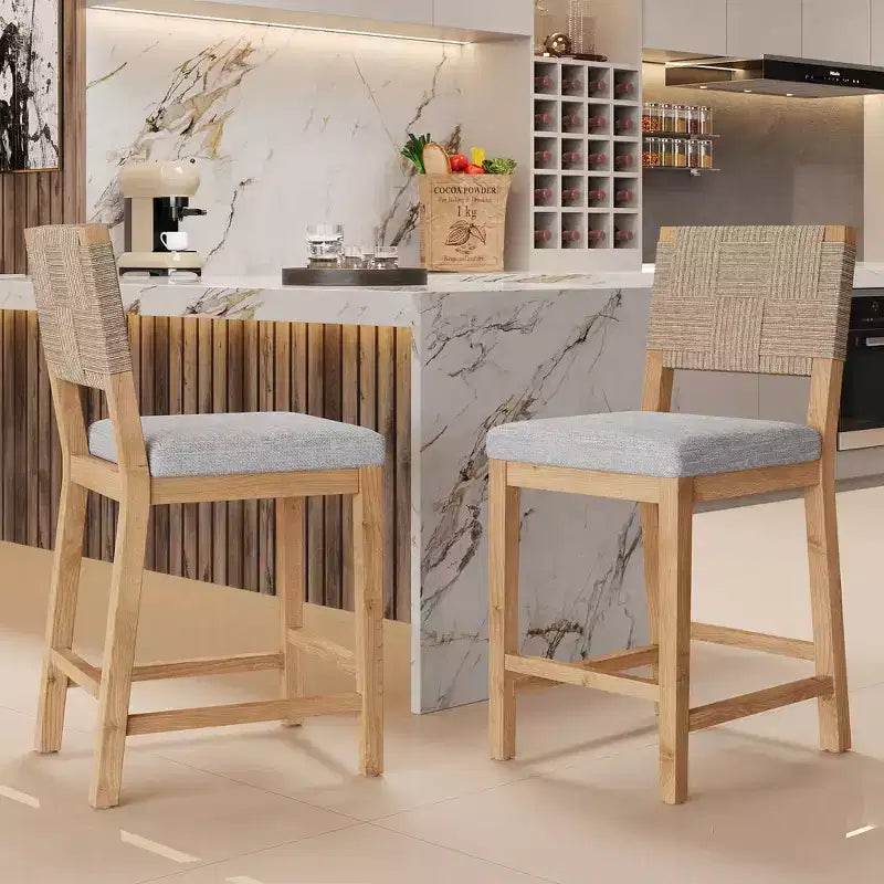 Barhocker aus Gummibaumholz mit Rattangeflecht und Polster