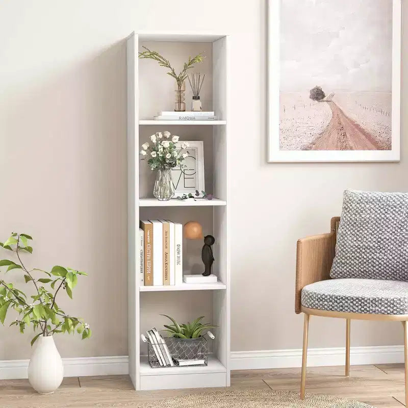Hohe freistehende Bücherregale